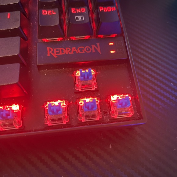 Redragon K552 Mechanical Gaming Keyboard RGB LED Backlit Wired - Picture 3 of 3